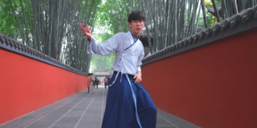 Un jeune de 14 ans a réalisé une vidéo pour promouvoir les Jeux FISU Chengdu 2021